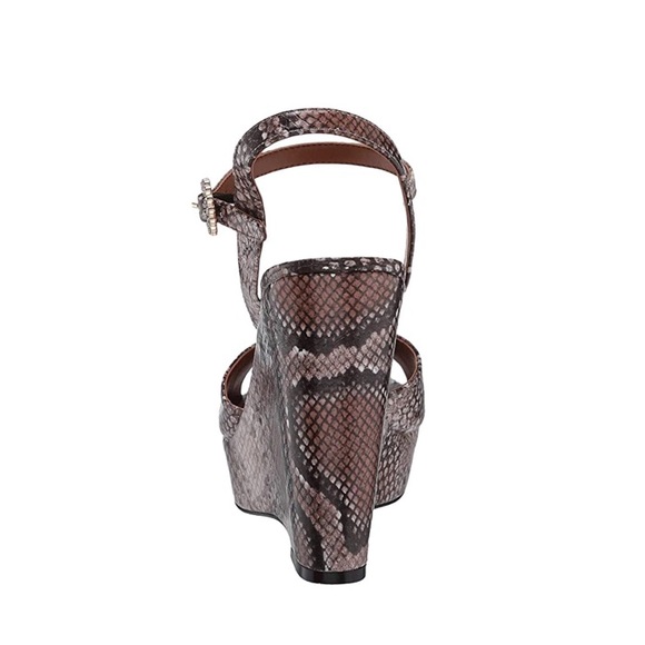 Kurt Geiger London Archer Nude - Picture 9 of 16